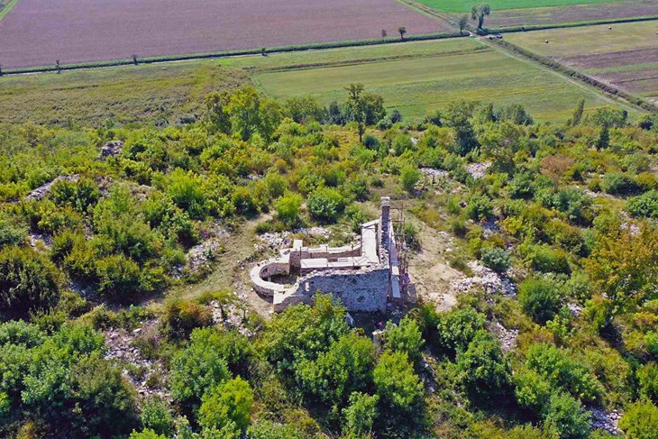 Arheoloski park