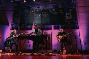 Trio Jazz Continuo - vibrafonist Vid Jamnik, gitarist Primož Grašič i basist Mario Mavrin (Snimio Matej Grgić)