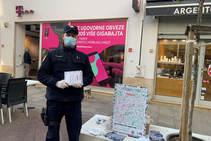 Info-punk Policijske uprave istarske danas u Puli (Snimila Ružica Koraca)