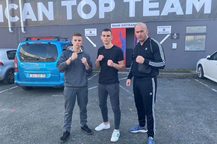 U IGRI ZA NASLOV - Paolo Grubiša i Alan Legović s trenerom Senadom Ramakićem (Ramakić Combat)