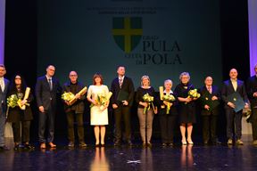Prošlogodišnji laureati na tradicionalnoj svečanosti u INK-u na Dan grada Pule (Snimio Dejan Štifanić)
