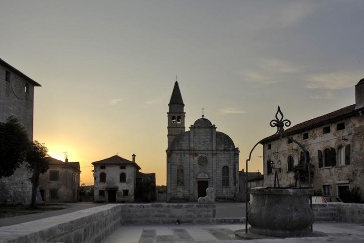 Svetvinčenat (Arhiva)