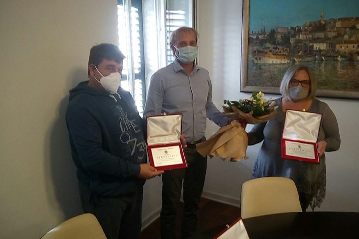 Mirko Tribuljak i Gordana Nezirević s načelnikom Ivanom Geromettom