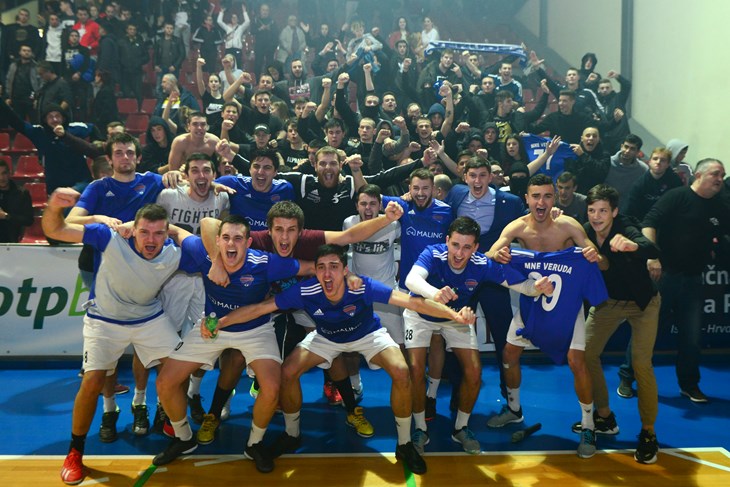 Kada ćemo ponovno gledati ovakvo finale bez propisanog razmaka? (Snimio Dejan Štifanić)