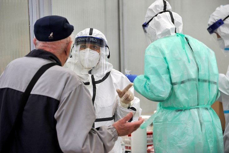z2410k13.jpg Zagreb, 24.10.2020 (novosti) - na Velesajmu otvoren novi punkt za drive-in testiranje na koronavirus.foto Davor Kovacevicnovosti