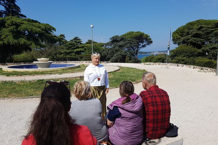 Oriana Španić sa sudionicima programa Psihijatrija u zajednici (M. V. I.)