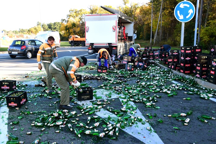 Pivo po ulici (snimio M. MIJOŠEK)