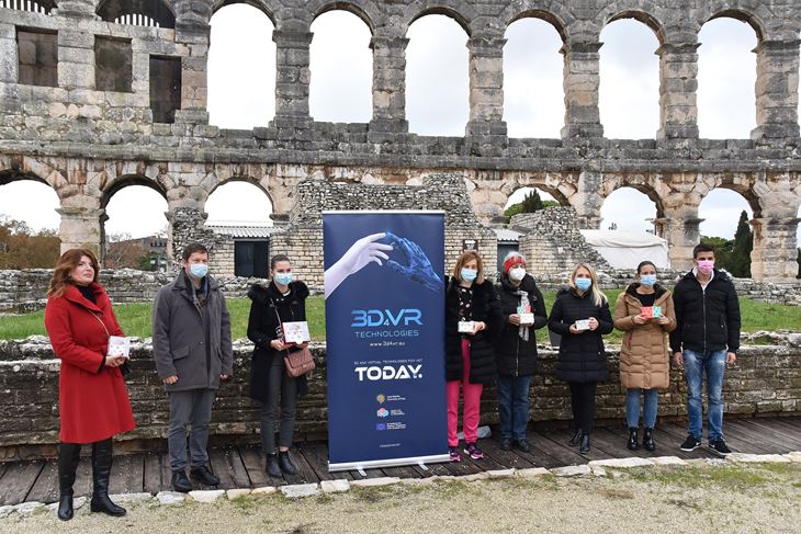 Svi sudionici projekta na jučerašnjoj prezentaciji