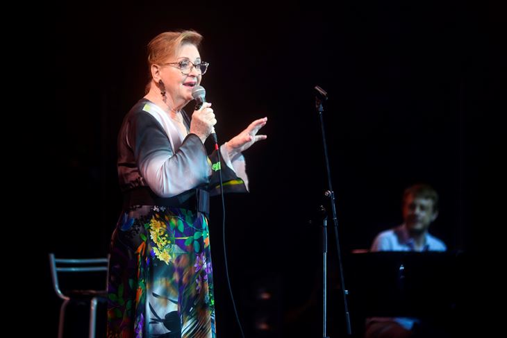 Gabi Novak na Brijunima (Snimio Dejan Štifanić)