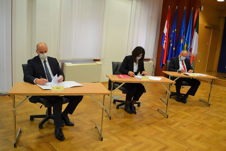 Potpisivanje ugovora s bankama u Gradu Umagu