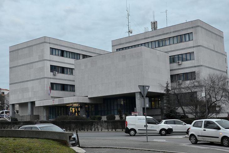 Zgrada PU istarske u Puli
