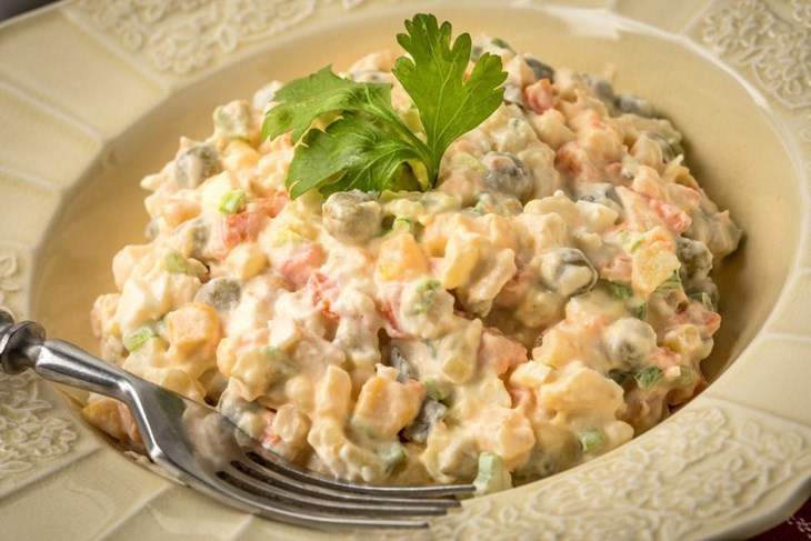 Francuska salata - kraljica blagdanskog stola (Arhiva)