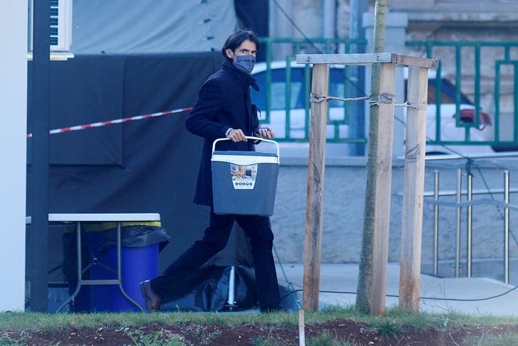 Pošiljku je osobno preuzeo ravnatelj ZZJZ Istarske županije Aleksandar Stojanović (Snimio Dejan Štifanić)