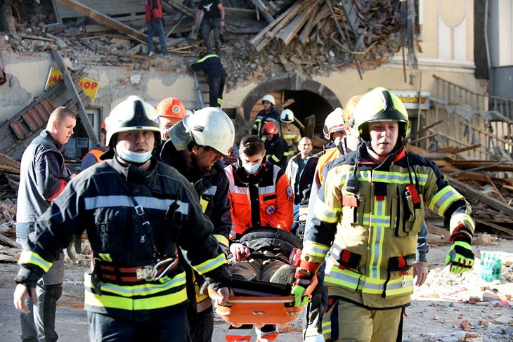 Tragedija u Petrinji (foto CROPIX)