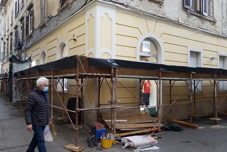 Skela u Ulici Sergijevaca (M. VERMEZOVIĆ IVANOVIĆ)