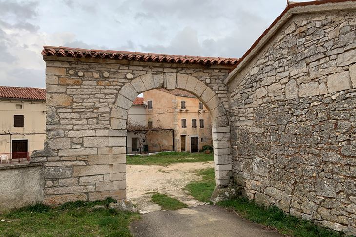 Ulaz u Velike Buršiće, predio Krnice