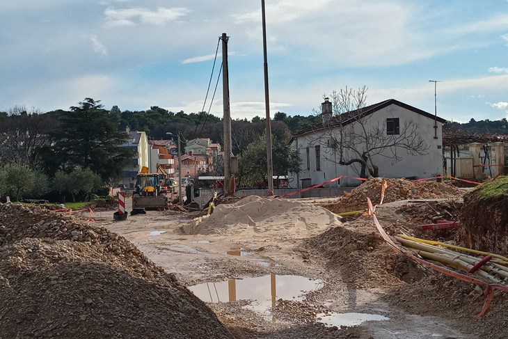 Premanturska cesta (snimila Duška Palibrk) 