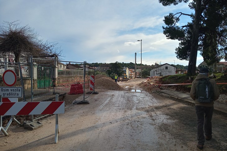 Premanturska cesta (snimila Duška Palibrk)