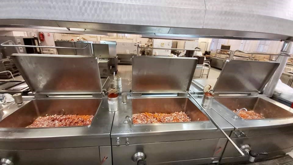 Obroci za stanovnike potresom pogođenih područja na Banovini koje priprema Pleter (Foto Facebook Pleter-usluge d.o.o.)