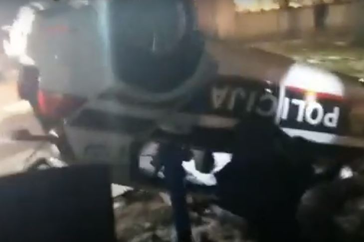 Sukob policije i migranata kod Sarajeva (Foto: LjusinaBaNett Bos Krupa)