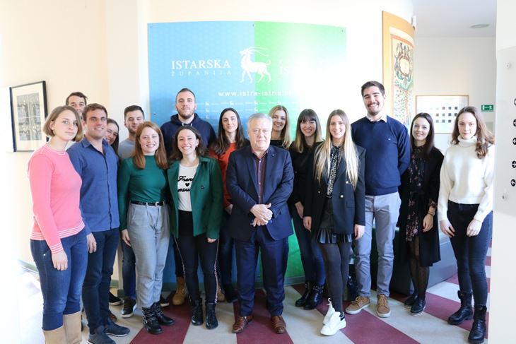 zupan i studenti