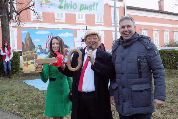 Gradski ključ promijenio vlasnika (Snimila Gordana Čalić Šverko)