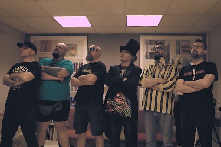 Spot je režirao 15-godišnji Noa