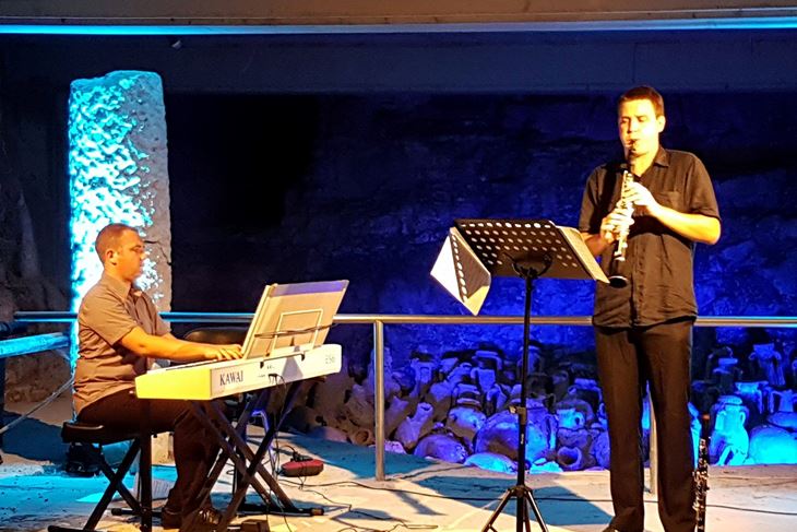 Sandro Vešligaj na klaviru i David Kumpare na klarinetu (Foto: Poluotok radosti)
