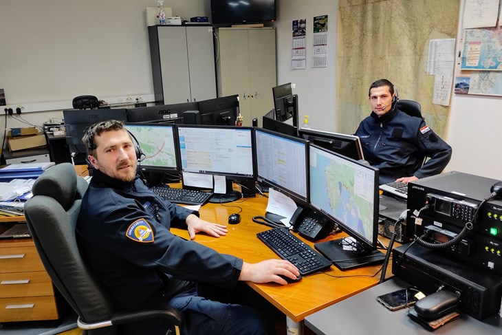 Operativno dežurstvo Županijskog centra 112 Pazin (Nikola Jedrejčić i Daniel Amidžić)