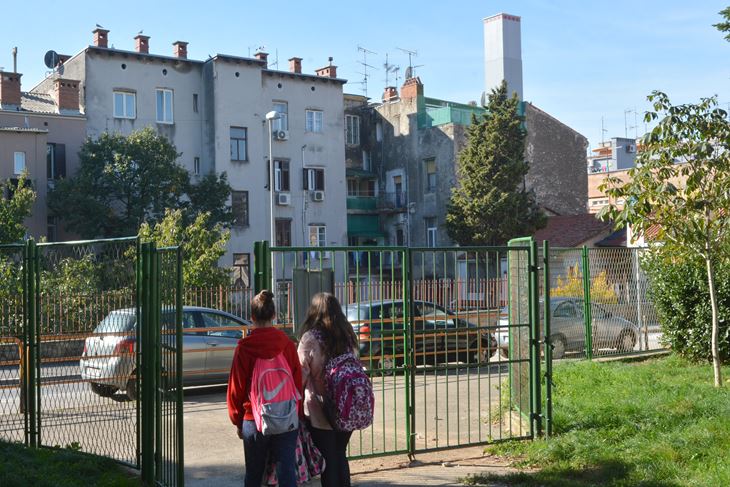 Antena u Stankovićevoj postavljena je 2017. godine i, unatoč nastojanjima, još uvijek nije maknuta
