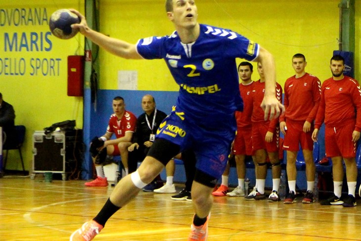 Prvi strijelac u porazu - Gabriel Buvinić (Snimio Mijat Gavran/Arhiva)