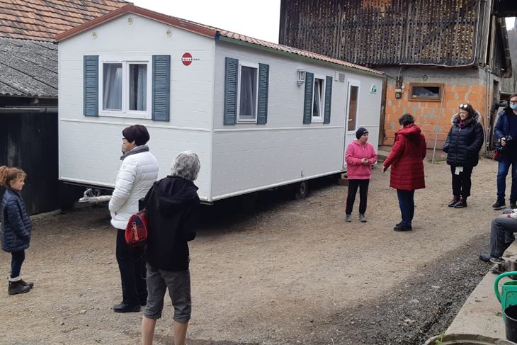 Jedna od kućica predana je obitelji u Brezovom Polju