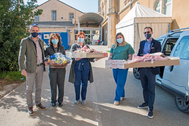 Načelnik Medulina s djelatnicama Covid odjela