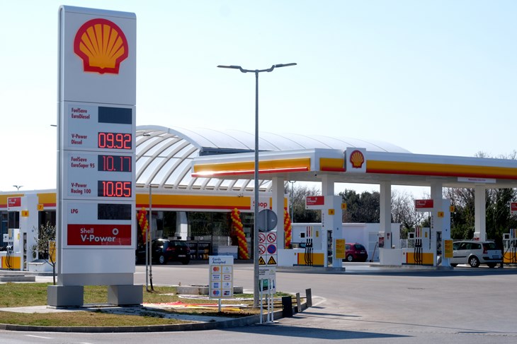 BENZINSKE PUMPE APIOS POSTAJU SHELL-OVE, MEDULIN, 10.03.2021. SNIMIO MILIVOJ MIJOSEK