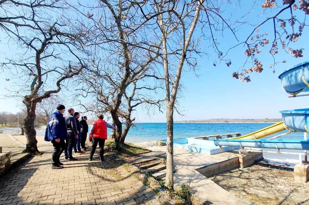 Započet će uklanjanje derutnog aquagana