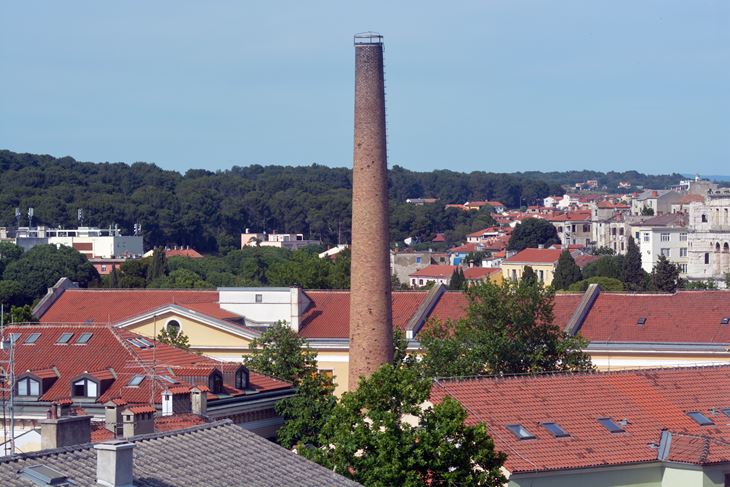 Dimnjak u Kandlerovoj