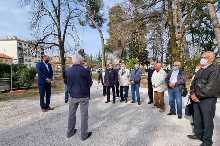 Polaganje vijenca u Pazinu