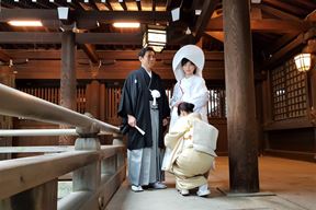 Tokio - vjencxanje u svetisxtu Meiji/ Haiku putopis iz Japana / Dejan Pavlinovicxx