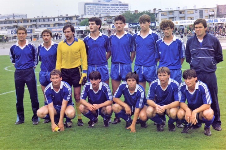 NK Istra iz 1986: stoje, trener Rosignoli, Jadreško, Božić, Grujić, Kurtović, Pamić, Četković, pomoćni trener Poldrugovac; čuče: Bubić, Žižak, Imširević, Keser, Moravac