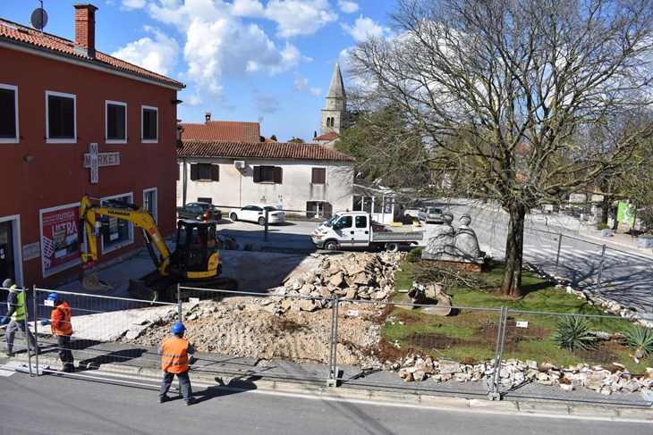 Radovi na placi