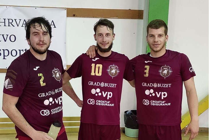 VELIKI DOPRINOS POBJEDI - Braća Vanja (2) i Igor Šegota (10) te Toni Petohleb (3) 