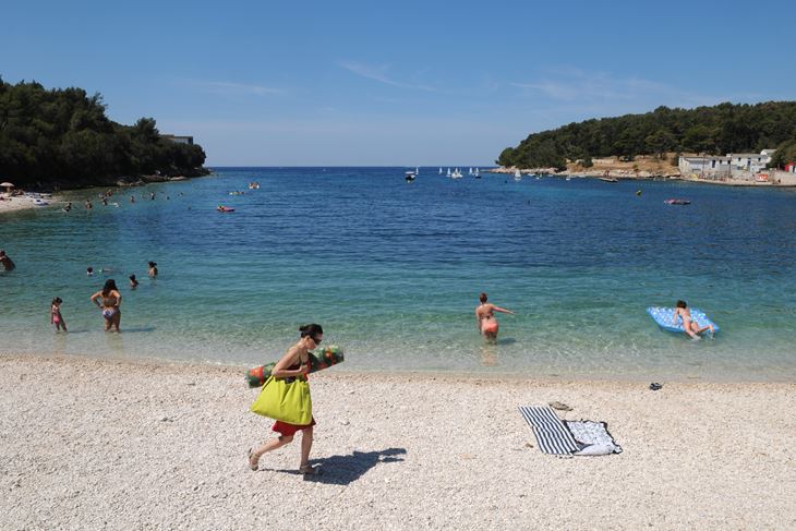 Plaža na Ferijalnom idealna za djecu i igre na moru (Snimio Dejan Štifanić)