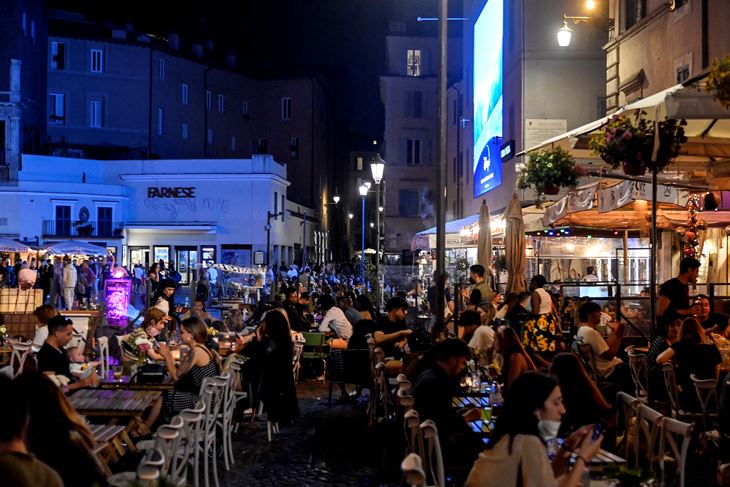 Noćni život u Rimu (Foto EPA)