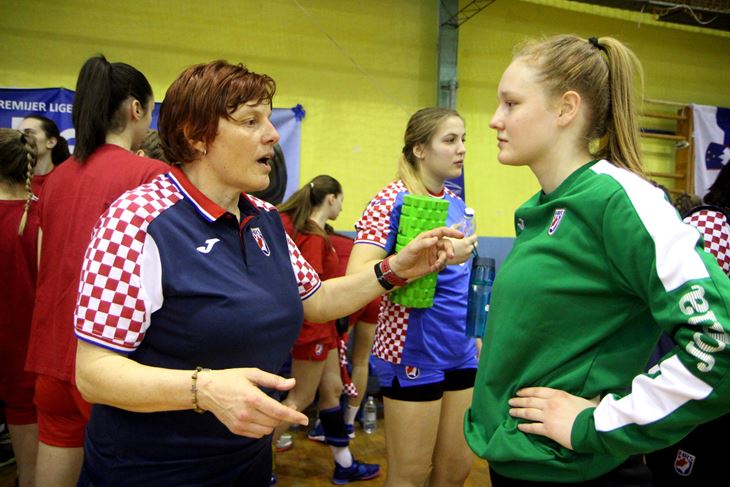 Adrijana Prosenjak i Lucija Blašković (Snimio Mijat Gavran)