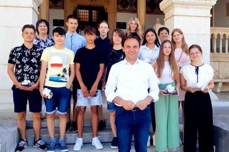 Gradonačelnik s najboljim osnovnoškolcima