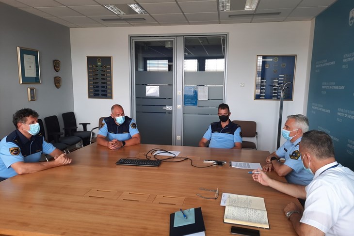Prijem za slovenske policajce prije odlaska u Hrvatsku (Portal policija.si)