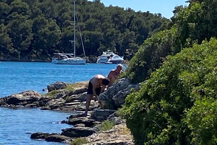 Počinitelji su navodno otac i sin