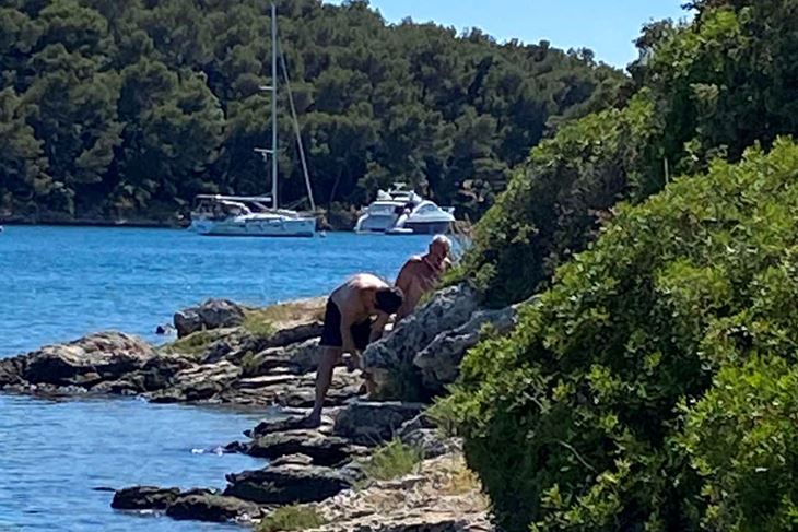 Počinitelji su navodno otac i sin