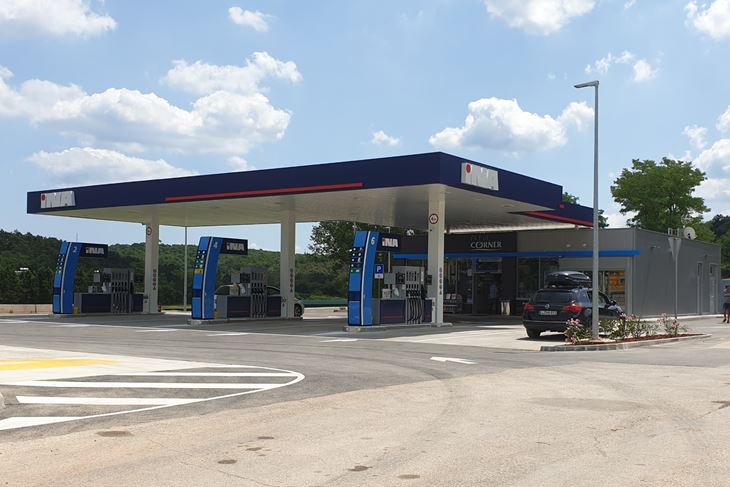Obnovljena benzinska postaja u Bujama