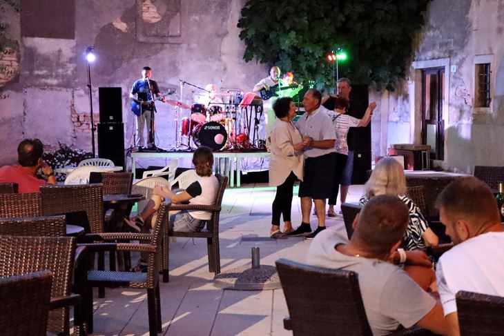 Vodnjansko ljeto - In vino veritas u Galižani
